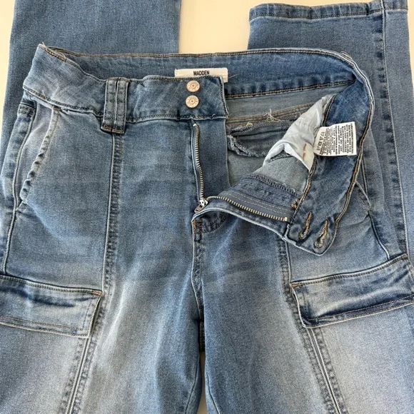 Madden NYC Cargo Jeans with Front Seam Detail - Y2K Style Women’s Size 8 EUC - Picture 5 of 13